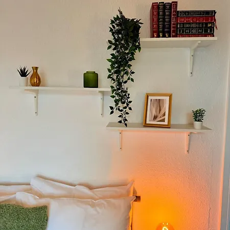 Toronto House 6 Bedroom Long Holiday home *